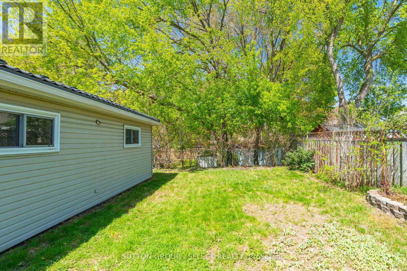 1242 Brydges Street, London East (East M), Ontario  N5W 2C1 - Photo 38 - X13088310
