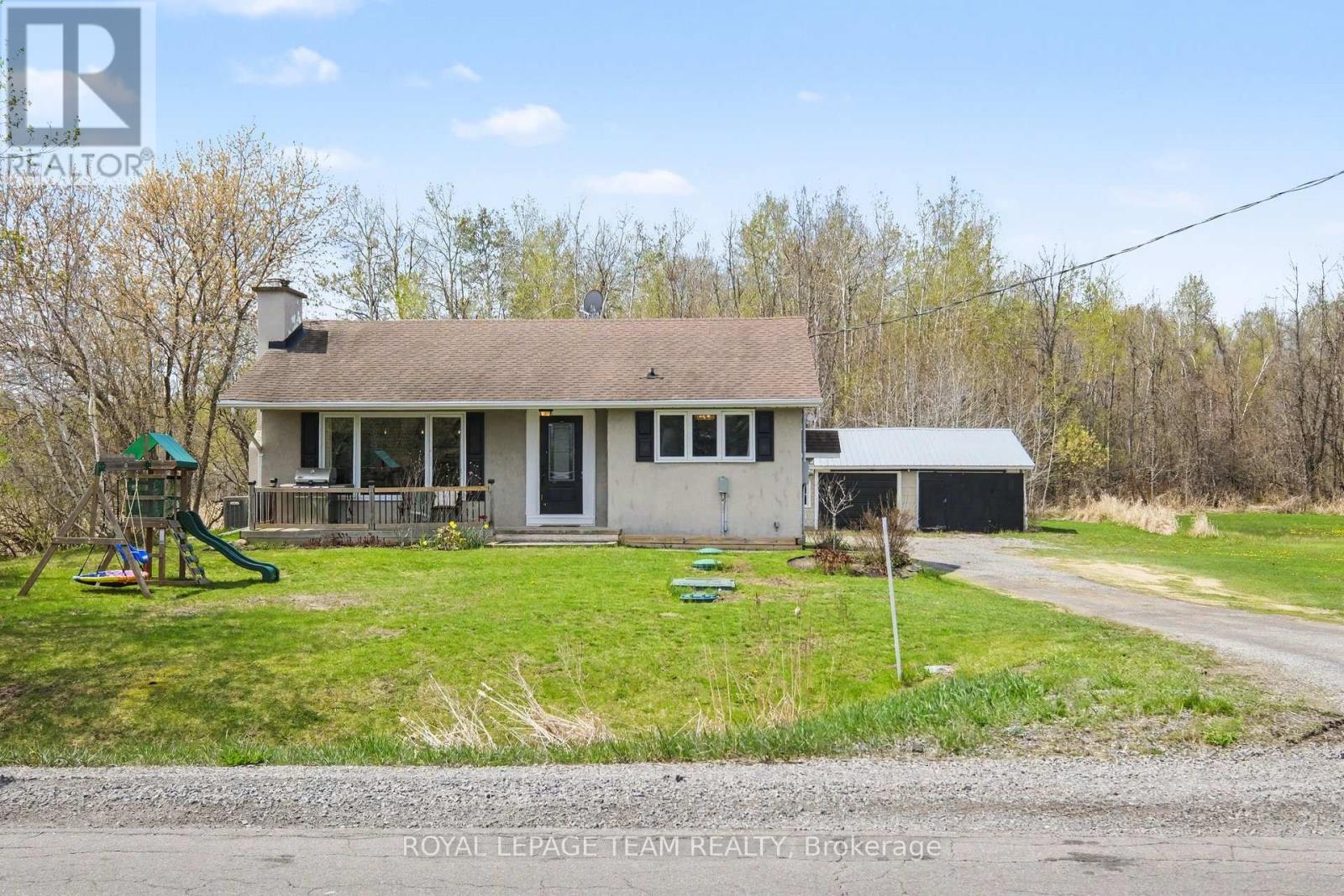 1246 South Gower Drive, North Grenville, Ontario  K0G 1J0 - Photo 2 - X13088314