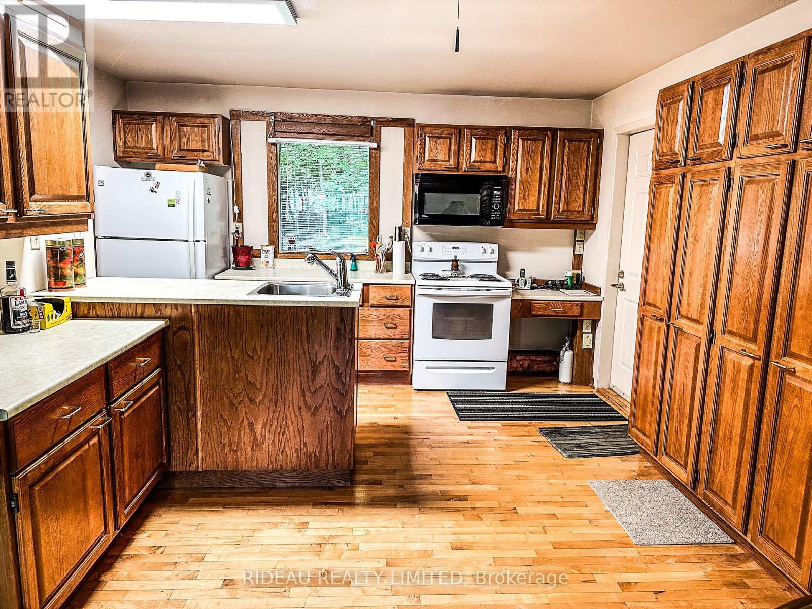 21 Fox Run, Rideau Lakes, Ontario  K0G 1E0 - Photo 11 - X13088332
