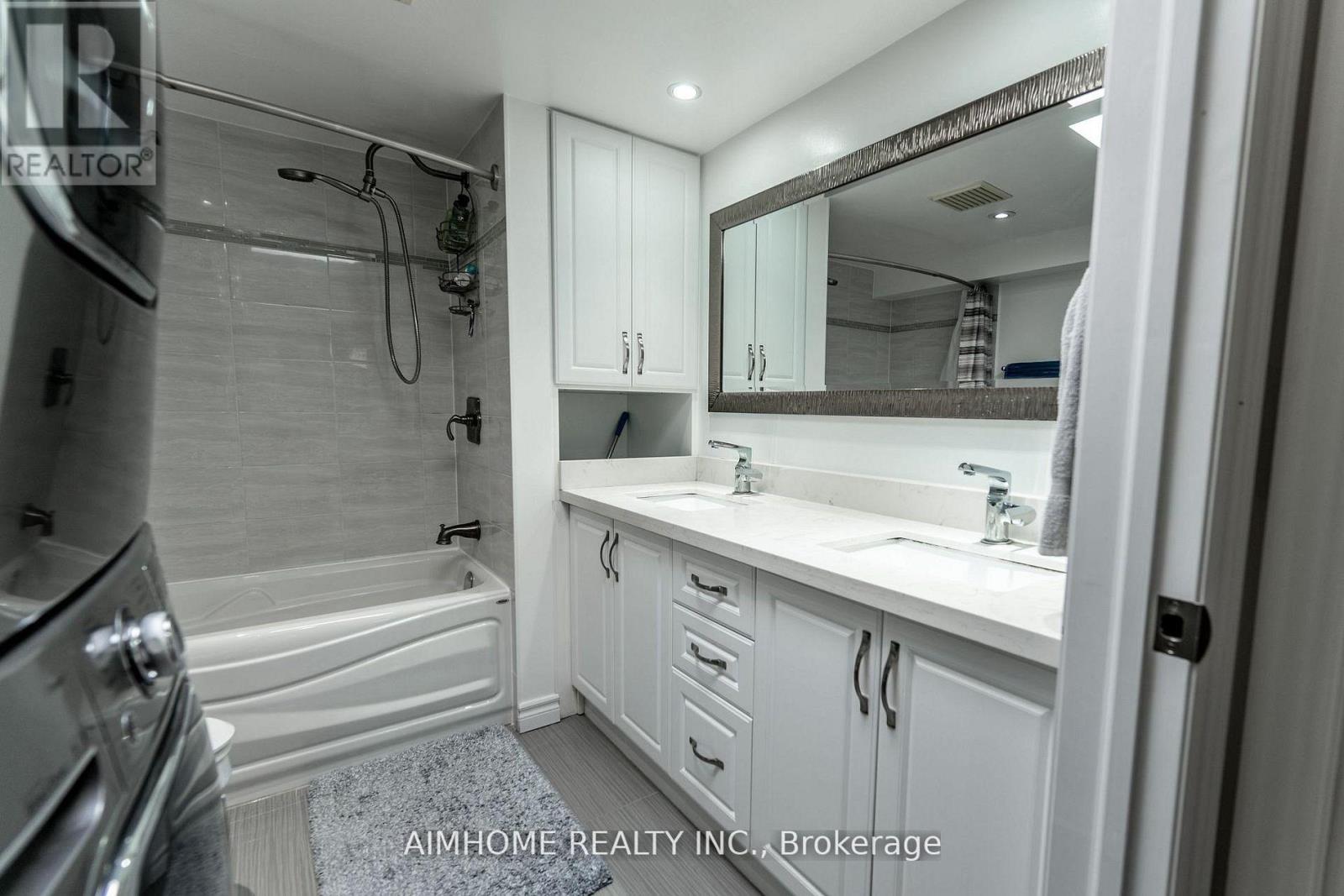266 Coleridge Avenue, Toronto (Woodbine-Lumsden), Ontario  M4C 4J1 - Photo 11 - E13088342