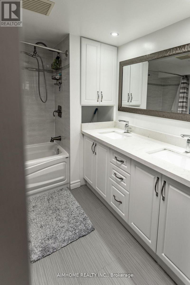 266 Coleridge Avenue, Toronto (Woodbine-Lumsden), Ontario  M4C 4J1 - Photo 9 - E13088342