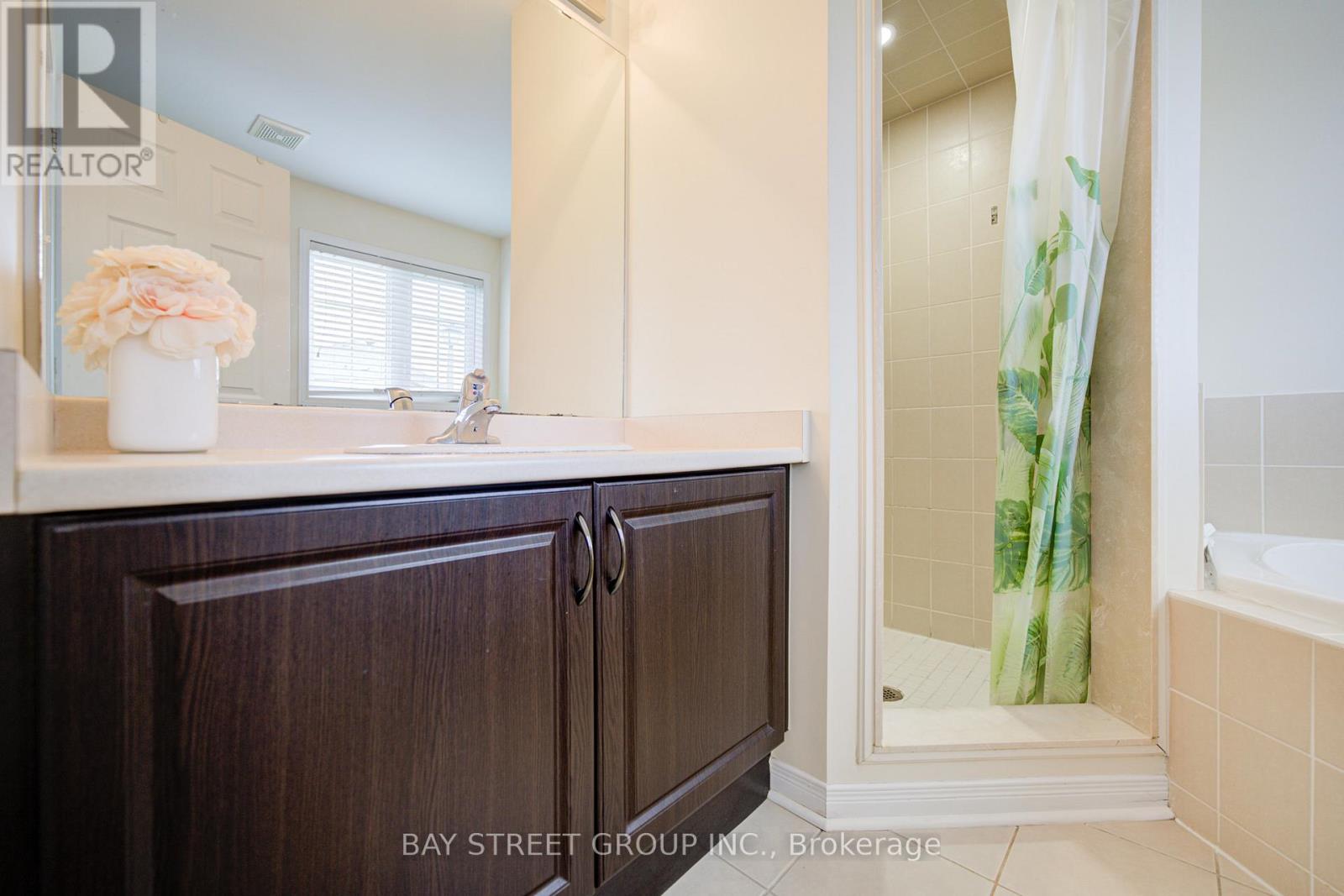 82 Coleluke Lane, Markham, Ontario  L3S 0B7 - Photo 33 - N13088248