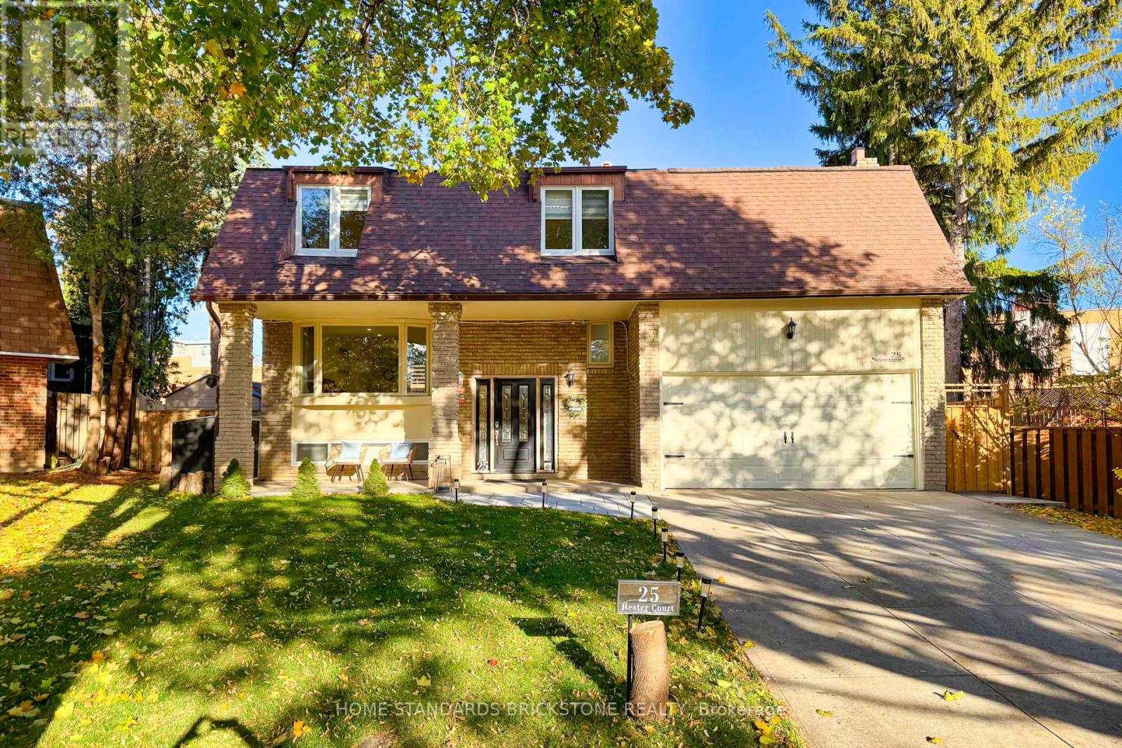25 HESTER COURT, markham (royal orchard), Ontario