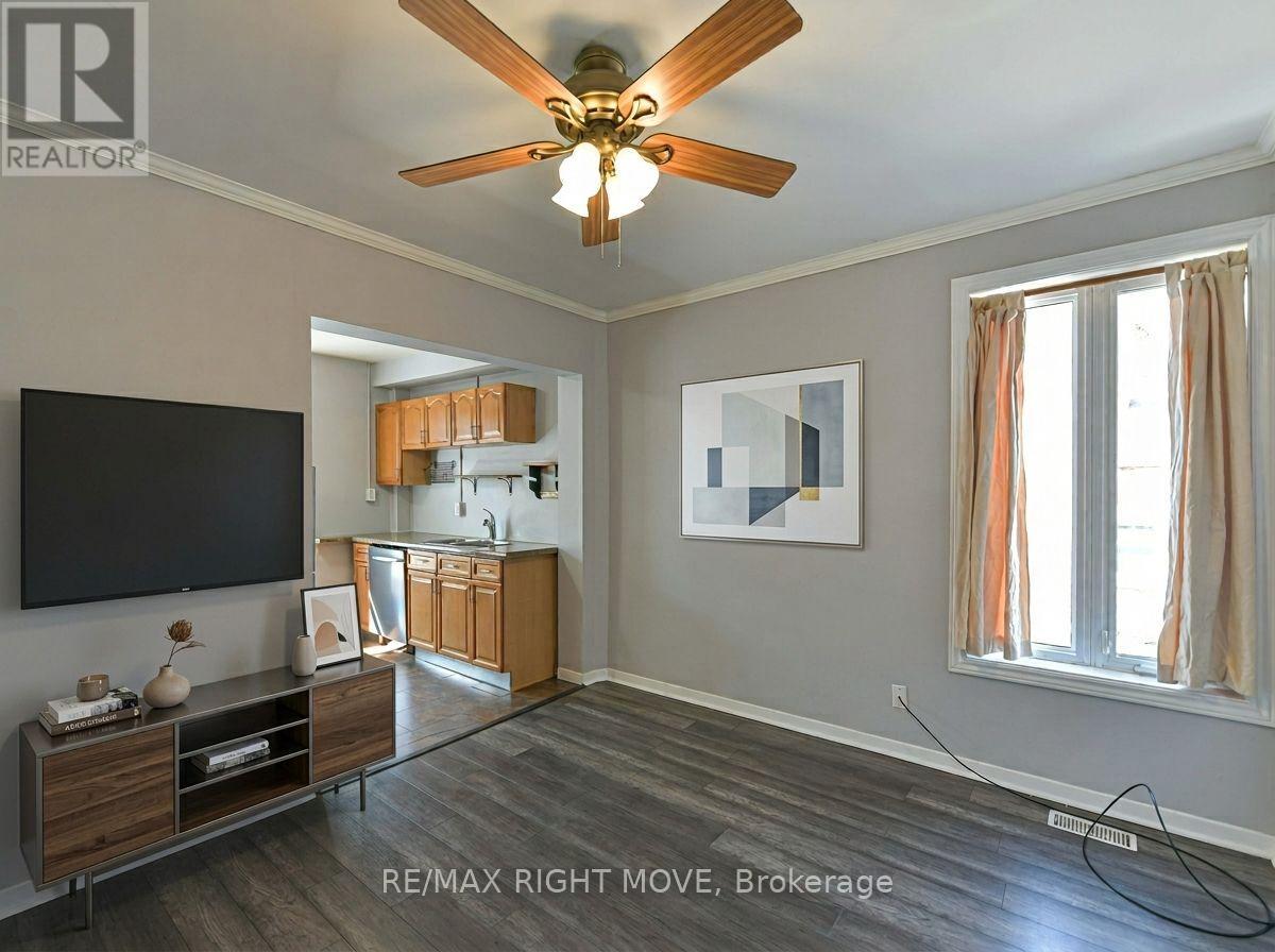 33 Coldwater Road W, Orillia, Ontario  L3V 3L2 - Photo 8 - S13088306