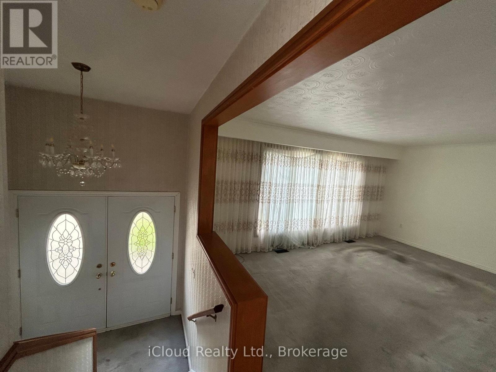 201 Thistle Down Boulevard, Toronto, Ontario  M9V 1K4 - Photo 3 - W13088320