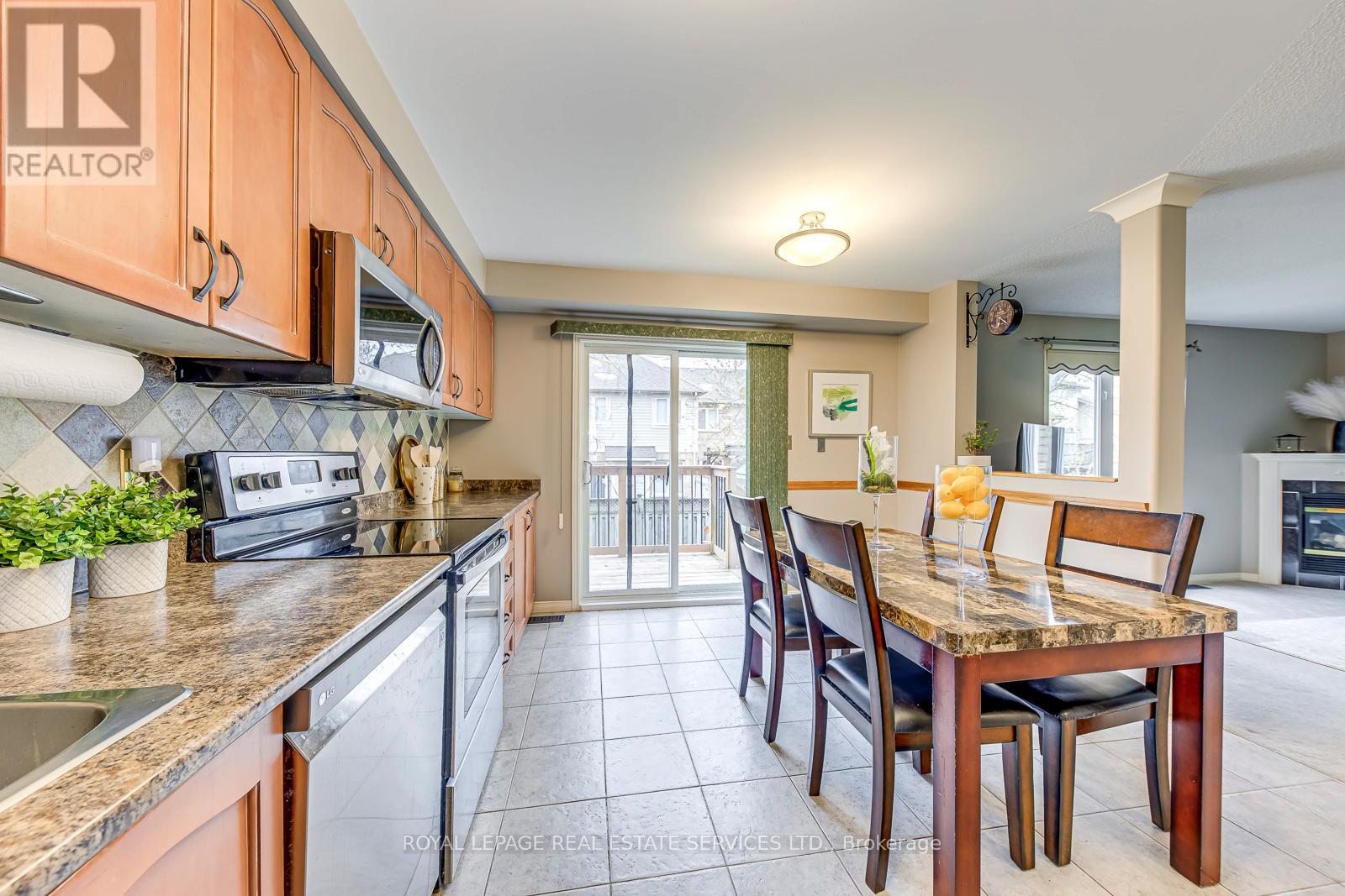 2114 Springdale Road, Oakville, Ontario  L6M 4C6 - Photo 2 - W13064898