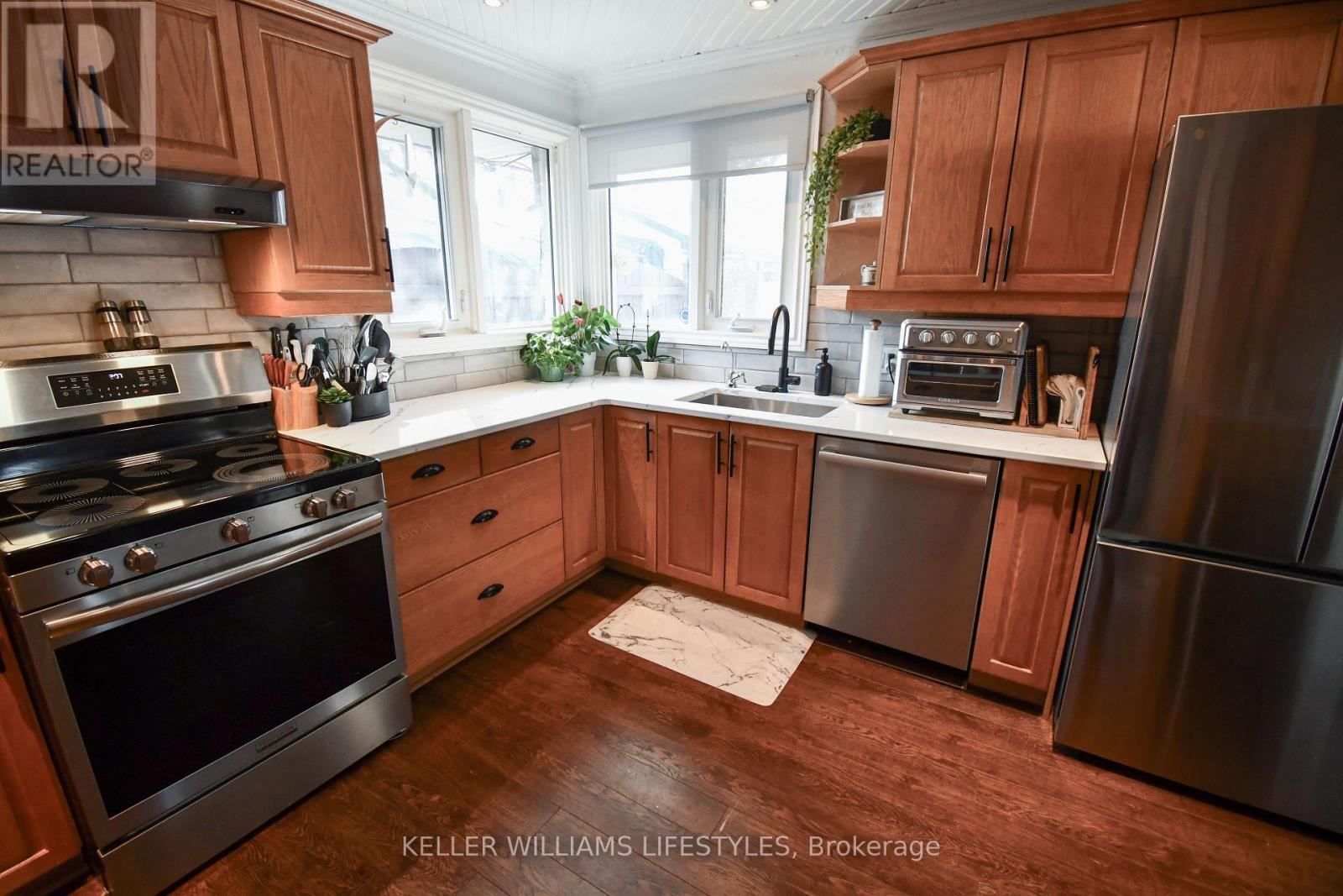 345 Glenrose Drive, London South, Ontario  N6K 2A9 - Photo 15 - X12847444