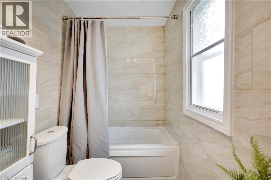 302 East 22nd Street, Hamilton, Ontario  L8V 2W1 - Photo 10 - 40824699