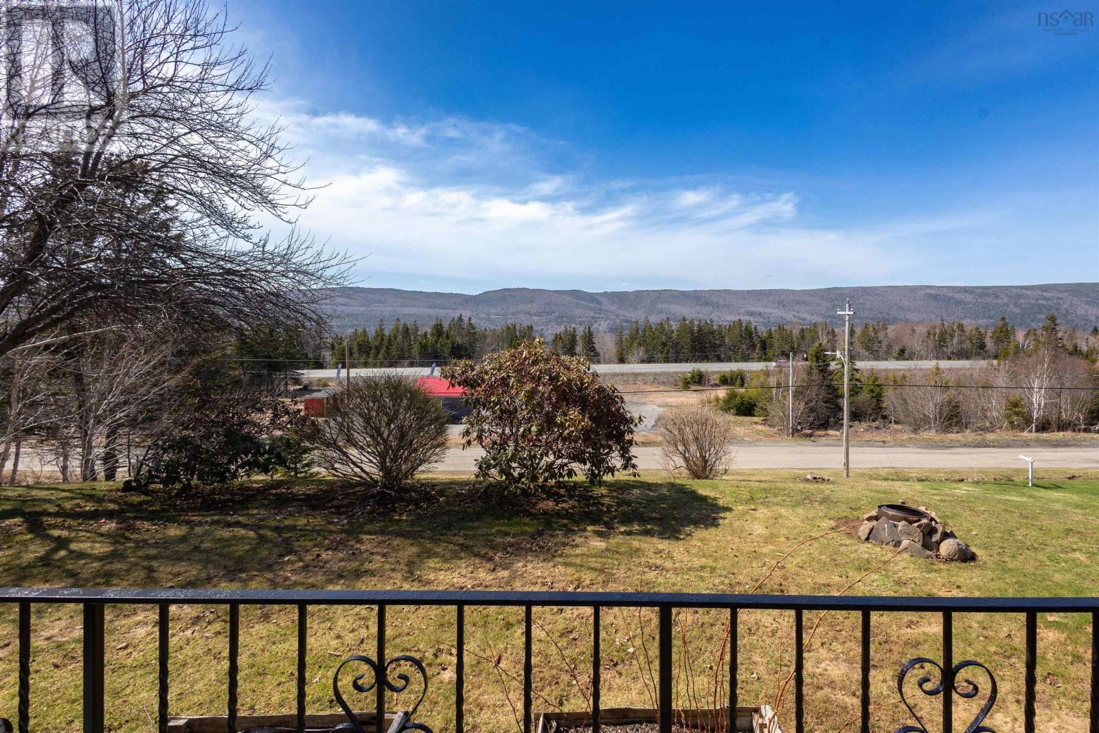58 Macbelger Crescent, Boularderie East, Nova Scotia  B1X 1J3 - Photo 4 - 202603694