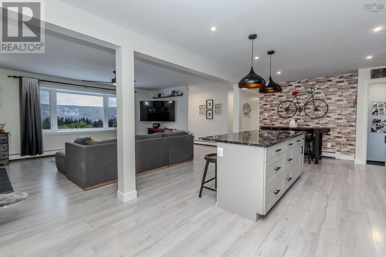 58 Macbelger Crescent, Boularderie East, Nova Scotia  B1X 1J3 - Photo 10 - 202603694