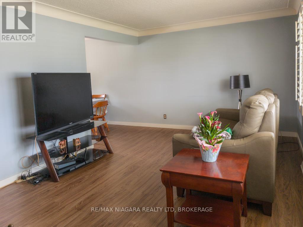 6774 Glendoone Street, Niagara Falls, Ontario  L2J 1G2 - Photo 5 - X13087900