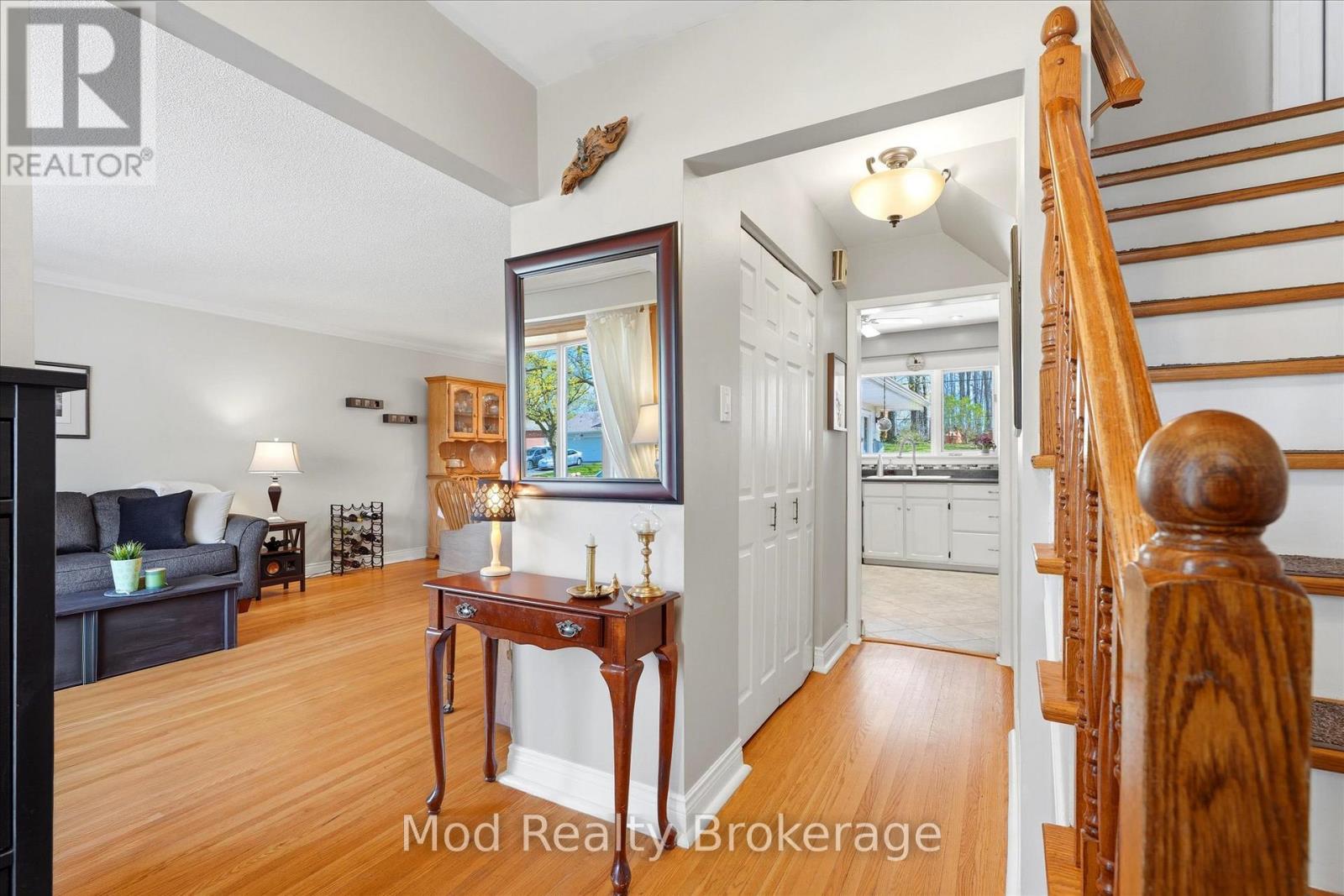 3070 Northview Crescent, Burlington (Palmer), Ontario  L7M 1B1 - Photo 4 - W13088352