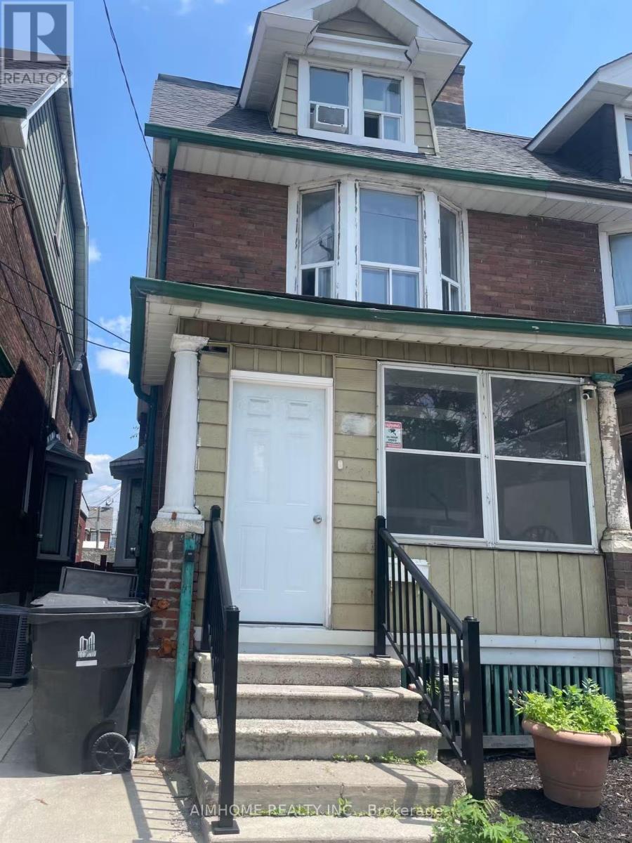 625 BATHURST STREET, Toronto, Ontario