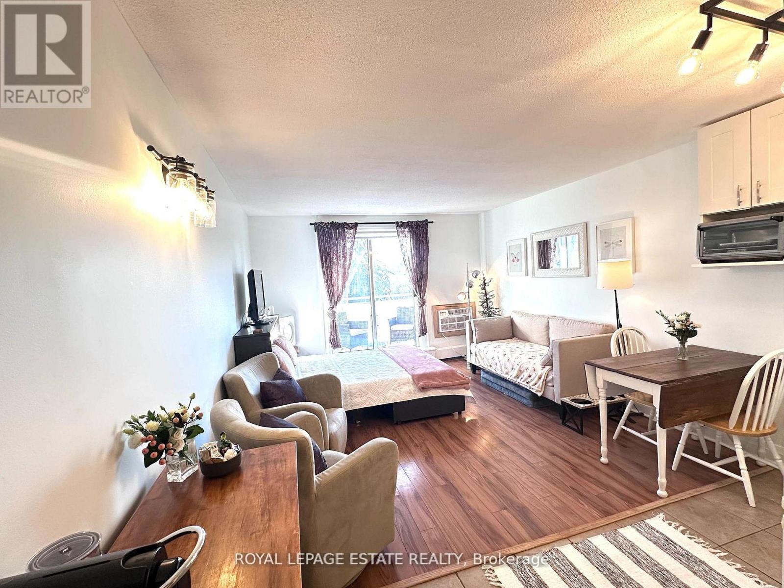 309 - 123 Woodbine Avenue, Toronto (The Beaches), Ontario  M4L 3V8 - Photo 5 - E13088406