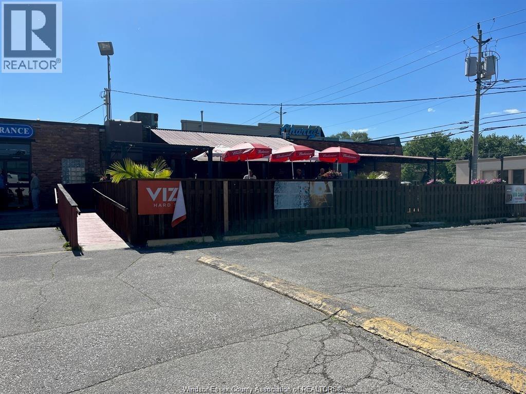 4715 TECUMSEH ROAD, Windsor, Ontario