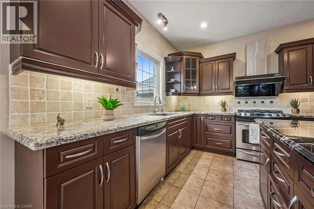 872 Creekside Drive, Waterloo, Ontario  N2V 2S7 - Photo 17 - 40826512
