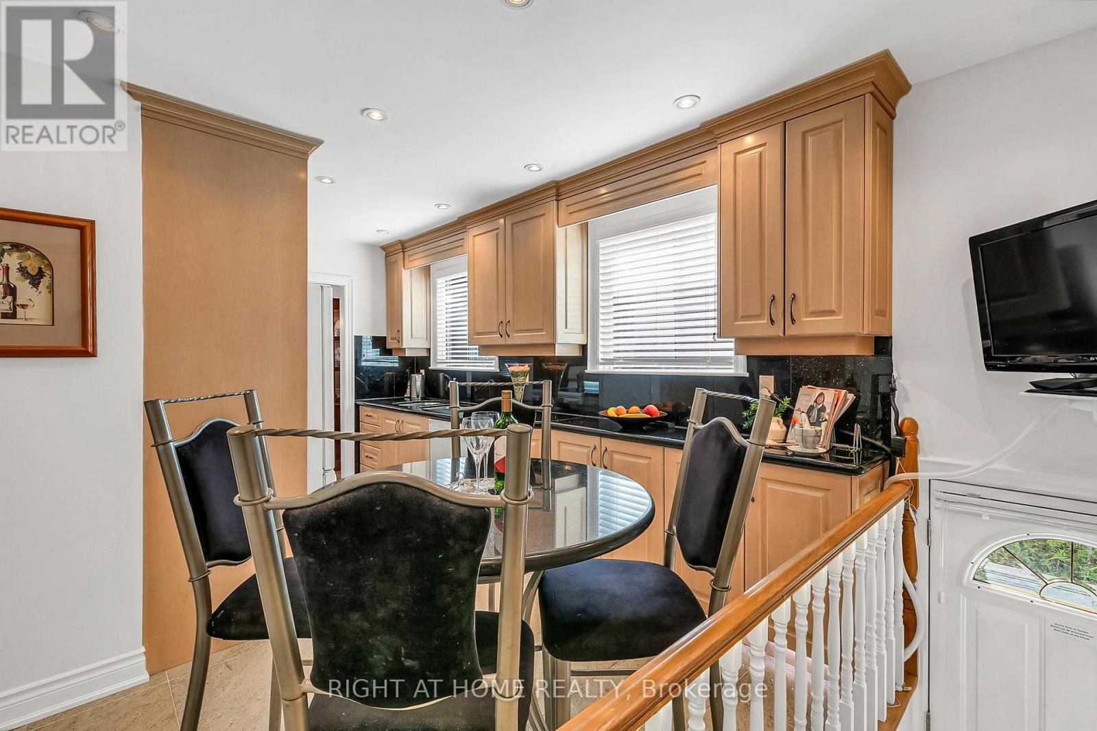 168 Springhead Gardens, Richmond Hill, Ontario  L4C 5C6 - Photo 16 - N13088376