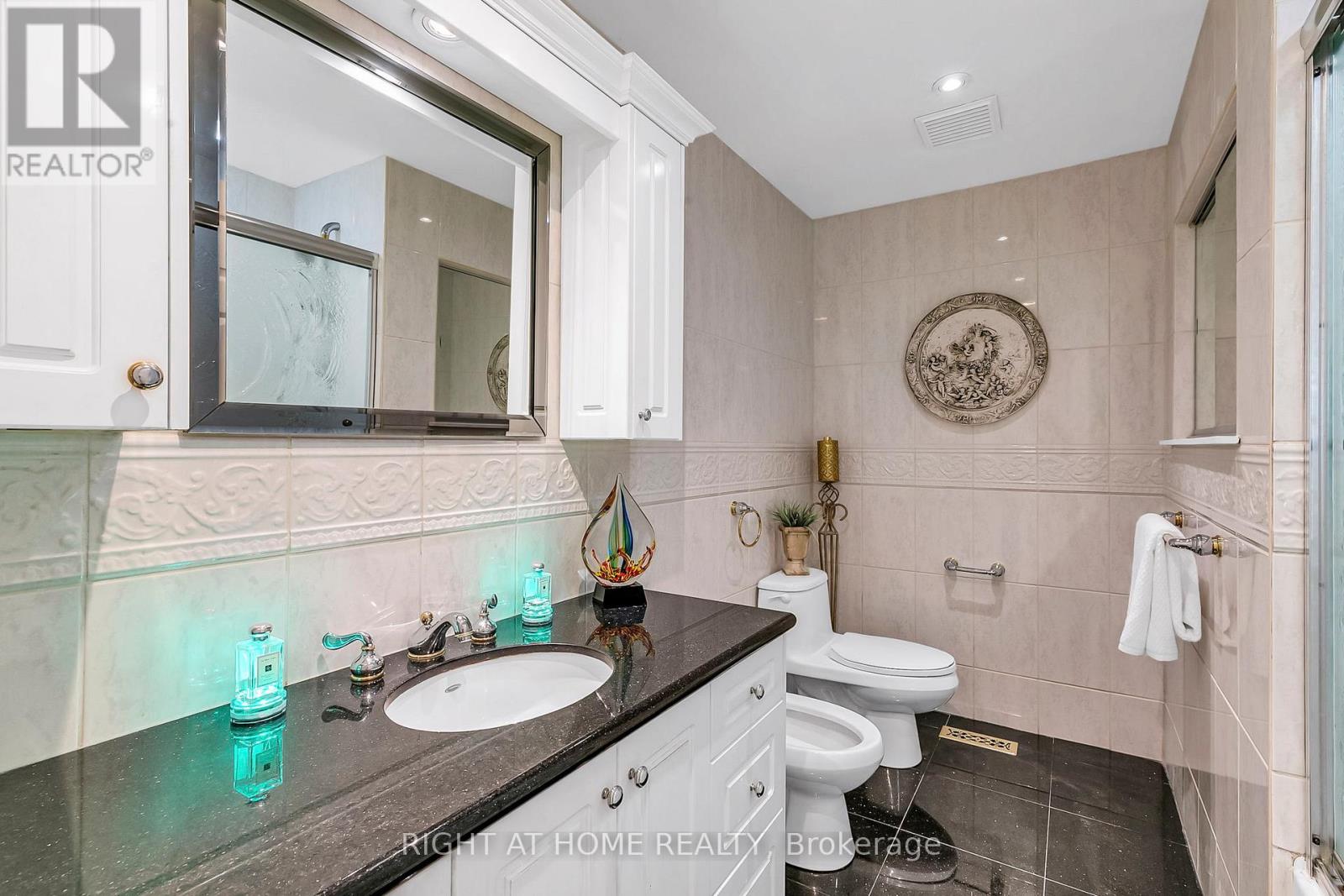 168 Springhead Gardens, Richmond Hill, Ontario  L4C 5C6 - Photo 26 - N13088376