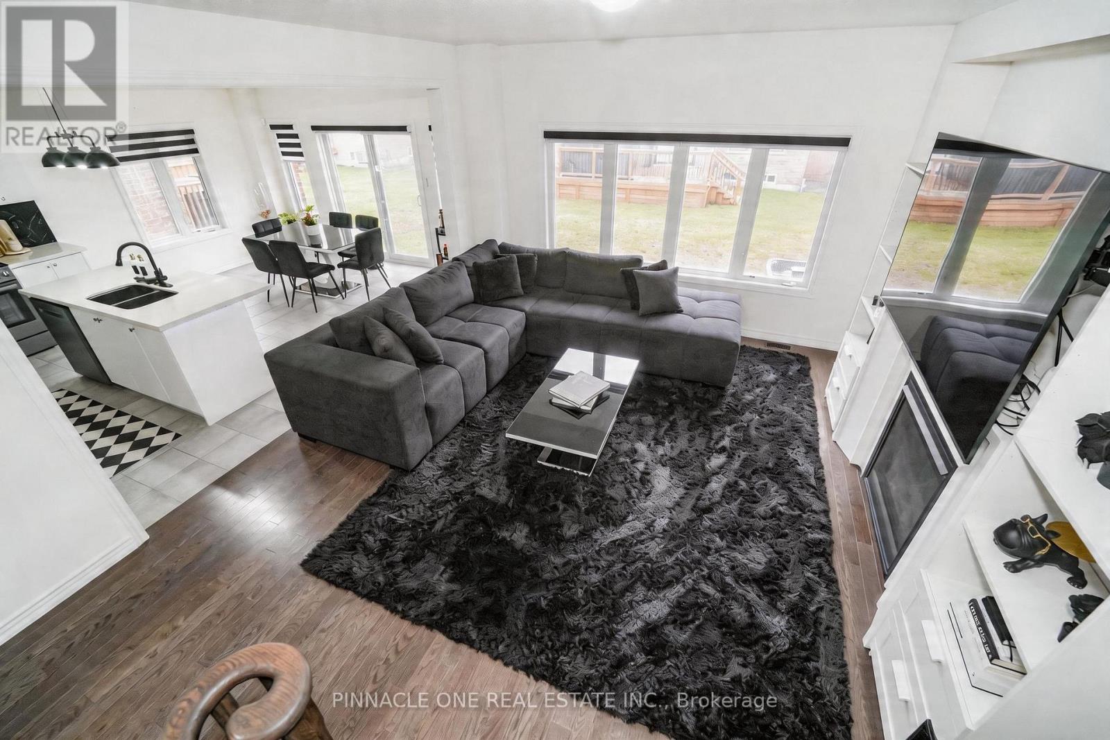 305 Danny Wheeler Boulevard, Georgina, Ontario  L4P 0K1 - Photo 14 - N13088394