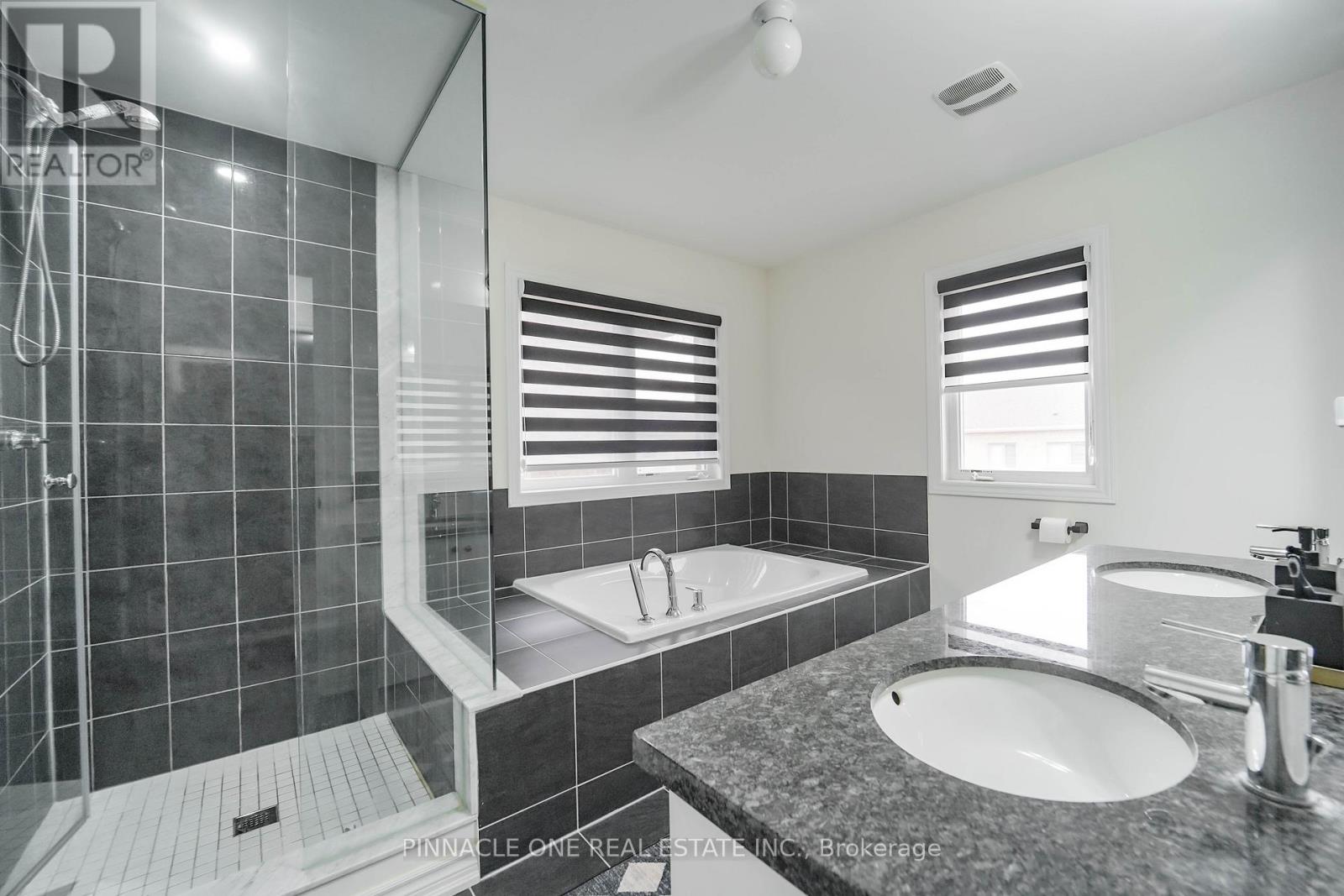 305 Danny Wheeler Boulevard, Georgina, Ontario  L4P 0K1 - Photo 24 - N13088394