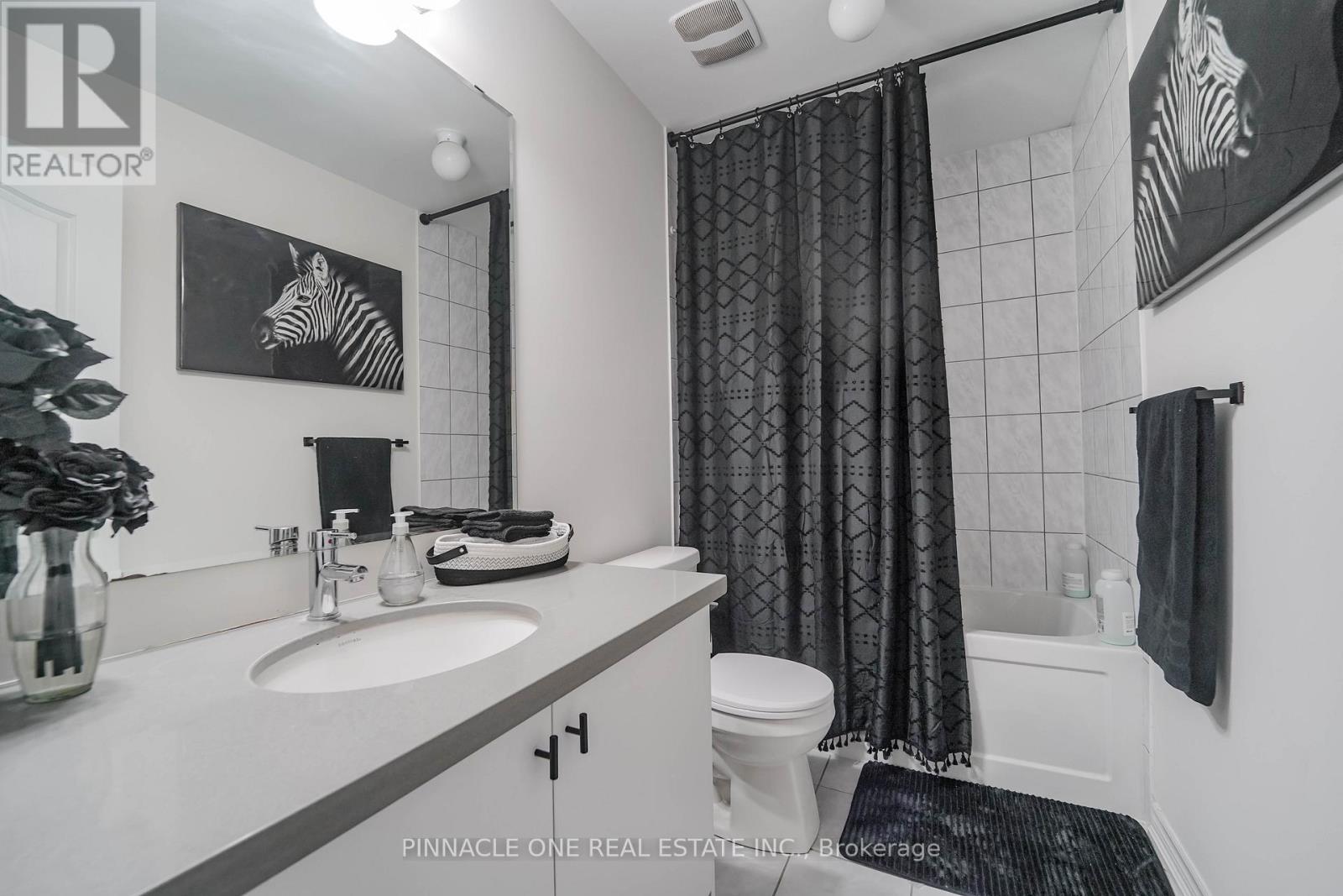305 Danny Wheeler Boulevard, Georgina, Ontario  L4P 0K1 - Photo 33 - N13088394