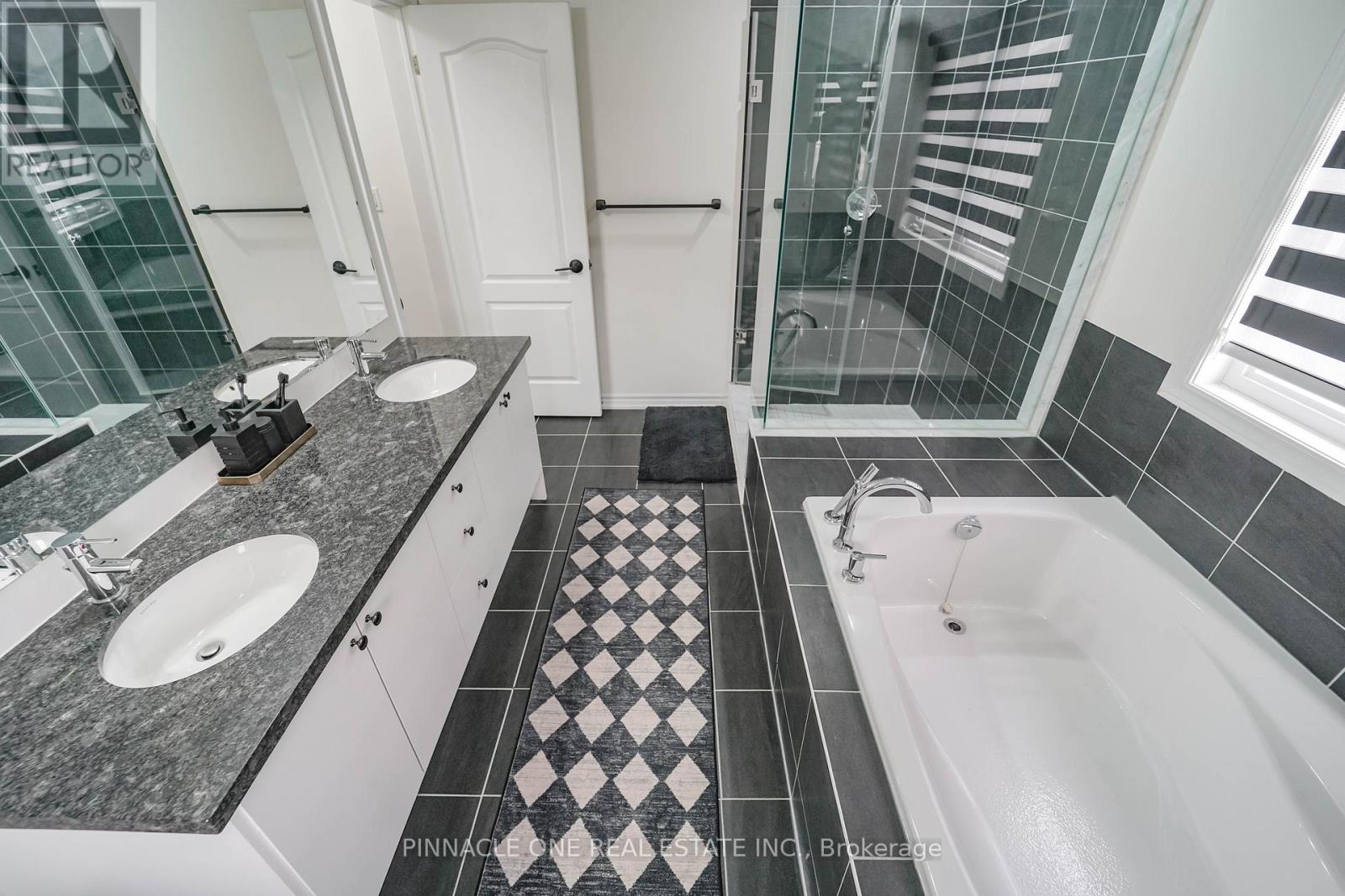 305 Danny Wheeler Boulevard, Georgina, Ontario  L4P 0K1 - Photo 37 - N13088394