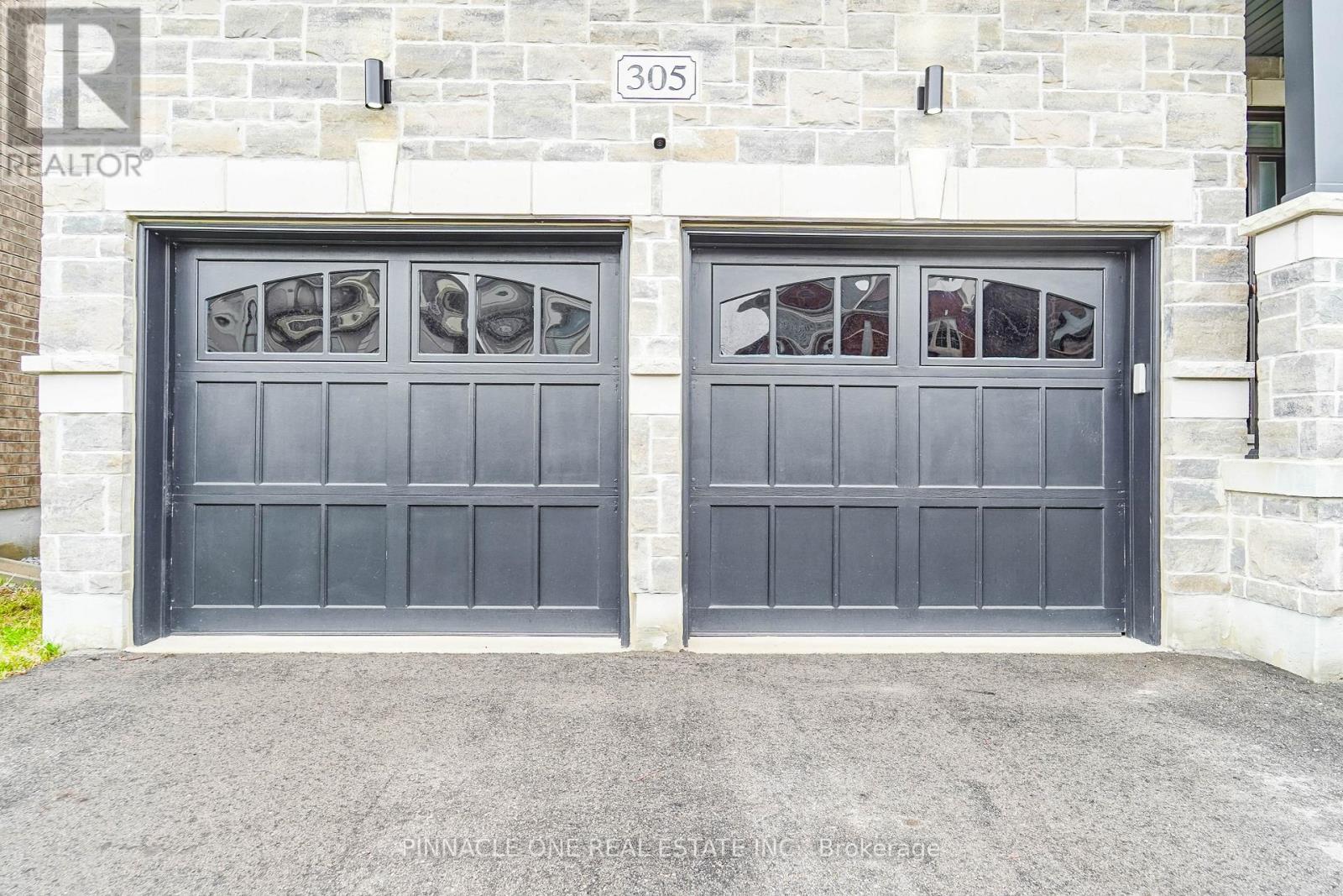 305 Danny Wheeler Boulevard, Georgina, Ontario  L4P 0K1 - Photo 8 - N13088394