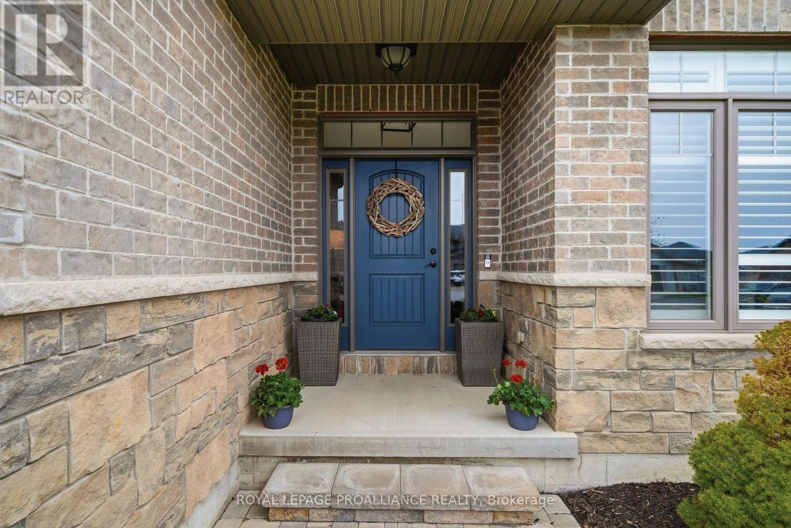 18 Trinity Court, Belleville, Ontario  K8N 0E7 - Photo 3 - X13086140