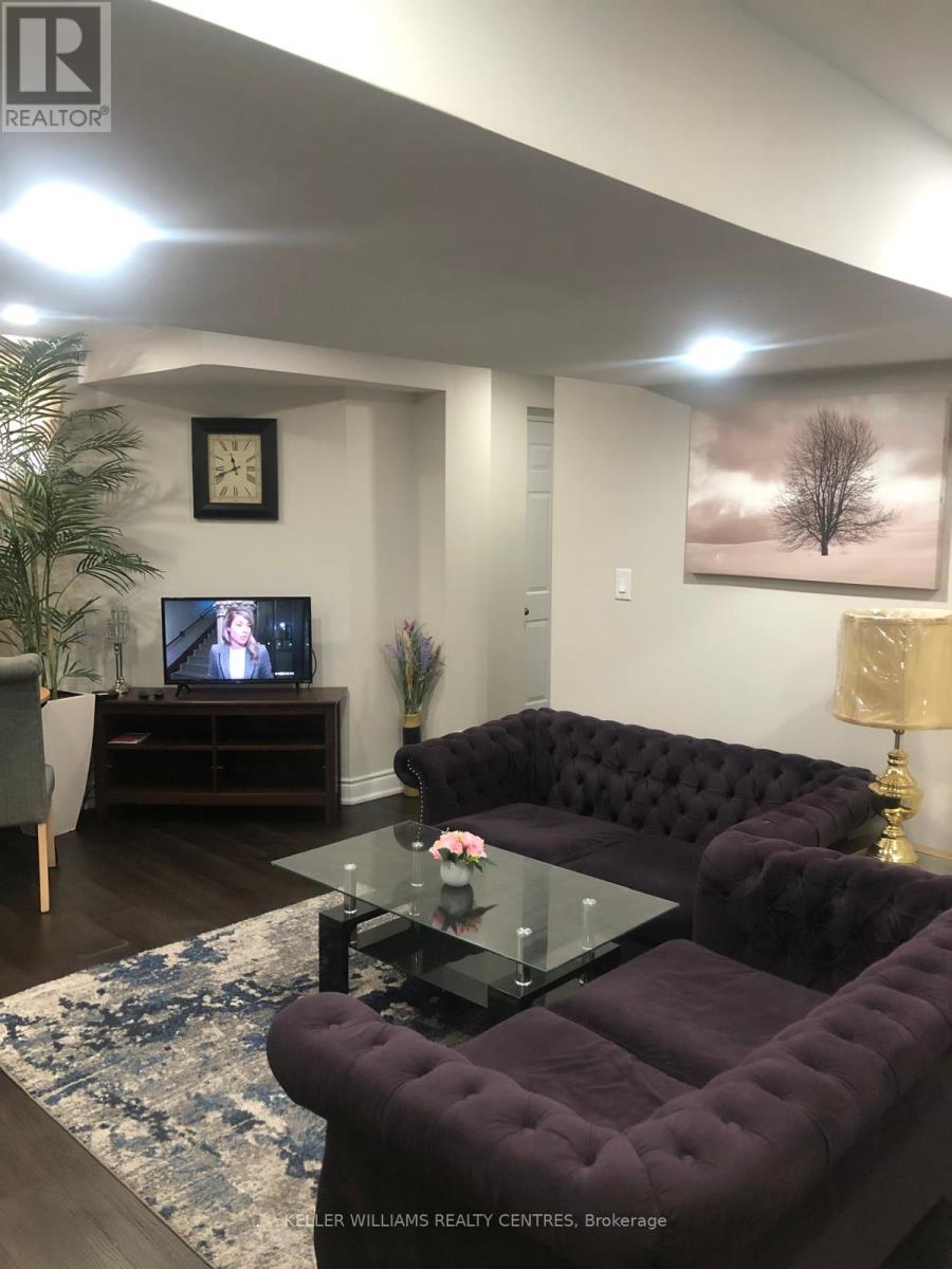24 Hoxton Road E, Brampton (Northwest Brampton), Ontario  L7A 4L5 - Photo 5 - W13088384