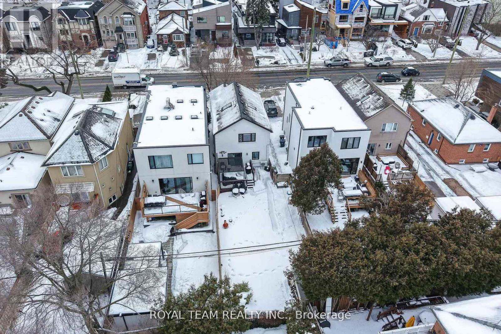 91 South Kingsway Way, Toronto, Ontario  M6S 3T4 - Photo 47 - W13088398