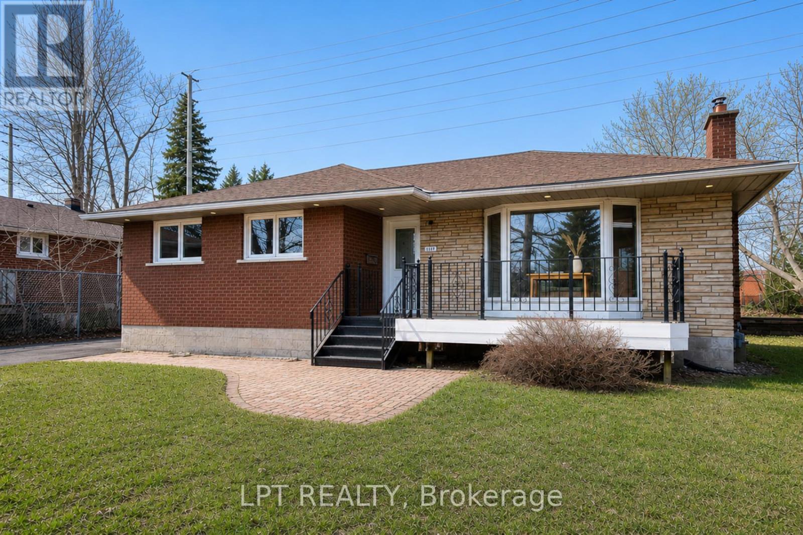2317 Elmira Drive, Ottawa, Ontario  K2C 1H3 - Photo 2 - X13000046