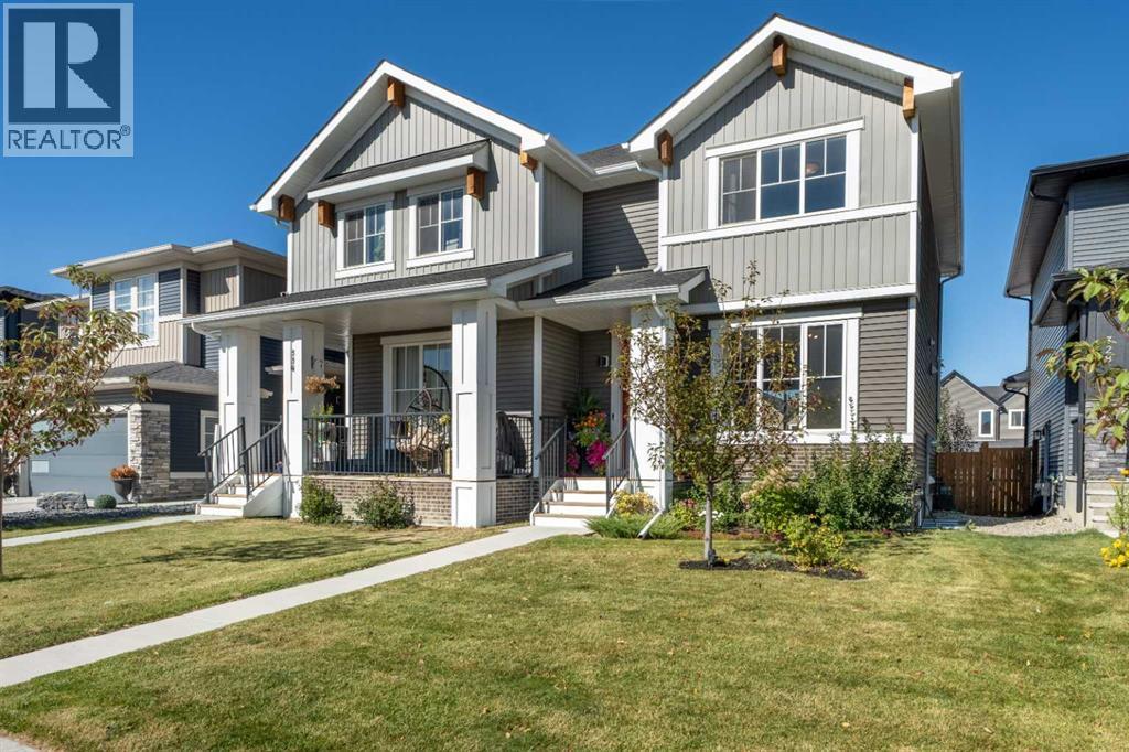 332 Lawthorn Way SE, Airdrie, Alberta  T4A 3M7 - Photo 2 - A2287750