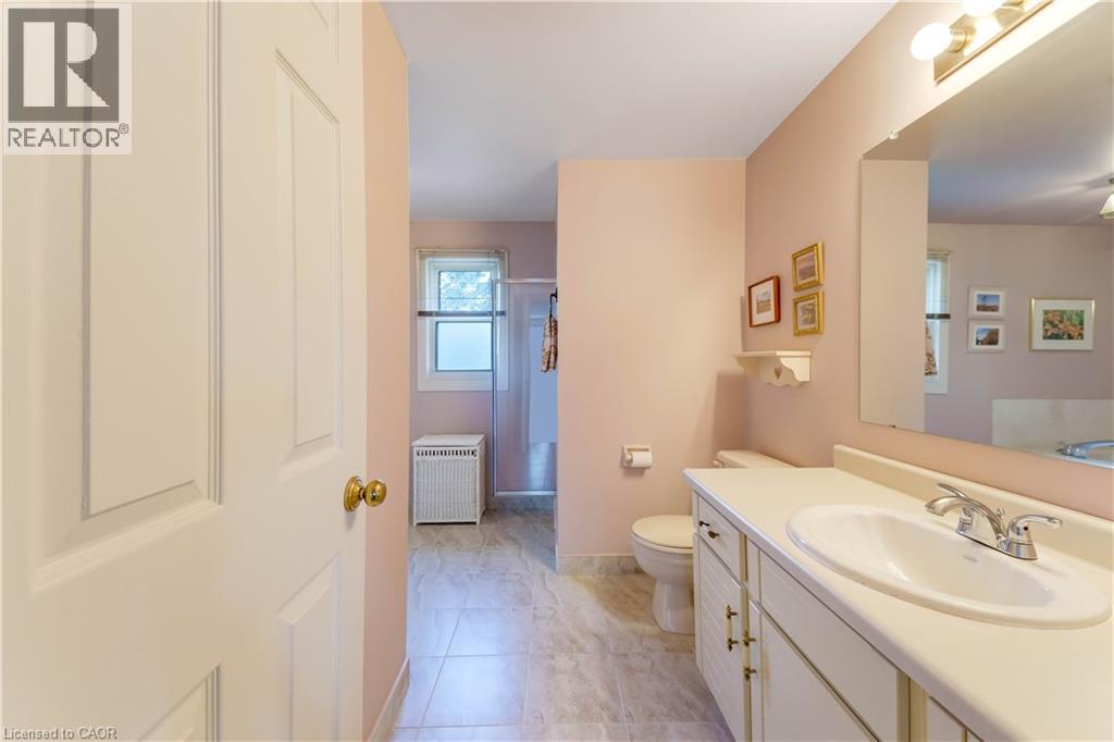 11 Darlington Place, Kitchener, Ontario  N2A 3M3 - Photo 31 - 40818883