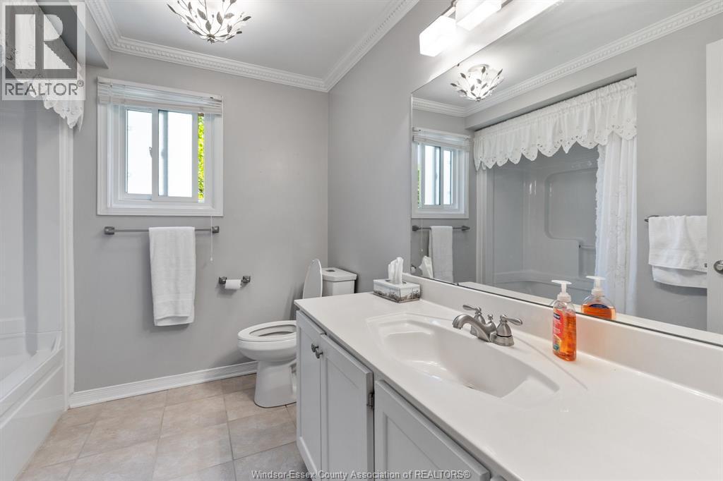 5890 Cabot Avenue, Lasalle, Ontario  N9H 1M2 - Photo 12 - 26010010