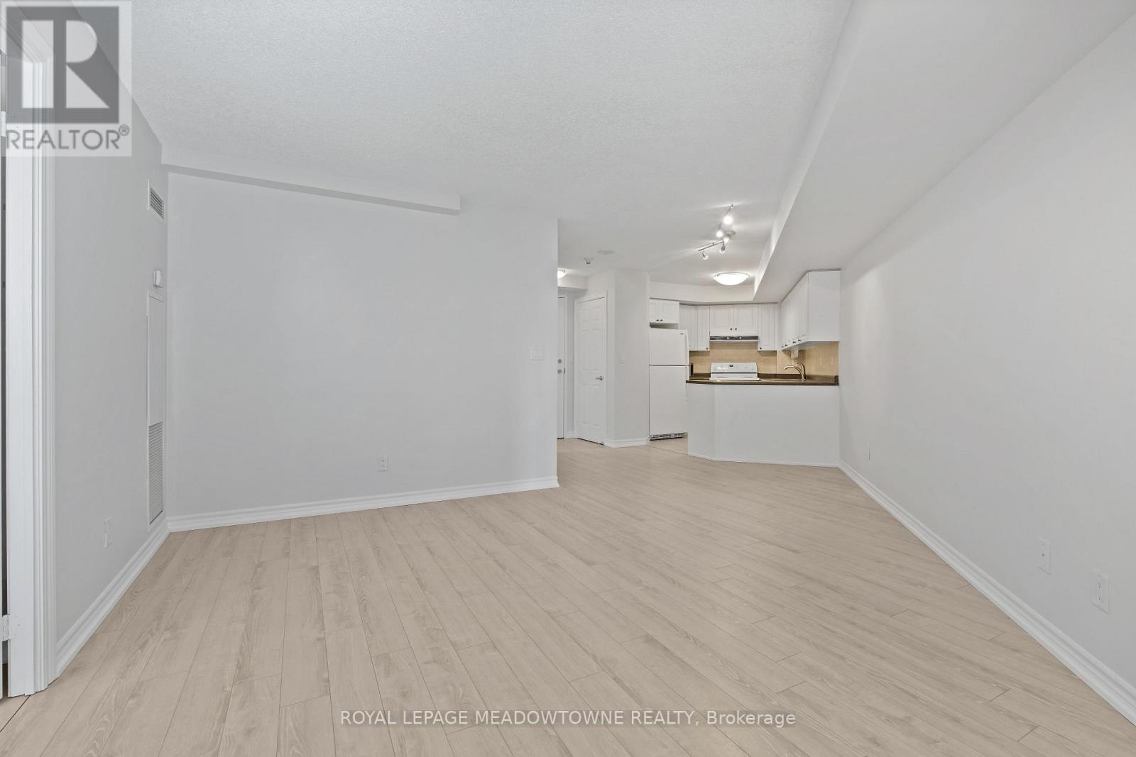 1030 - 3888 Duke Of York Boulevard, Mississauga, Ontario  L5B 4P5 - Photo 9 - W13071370