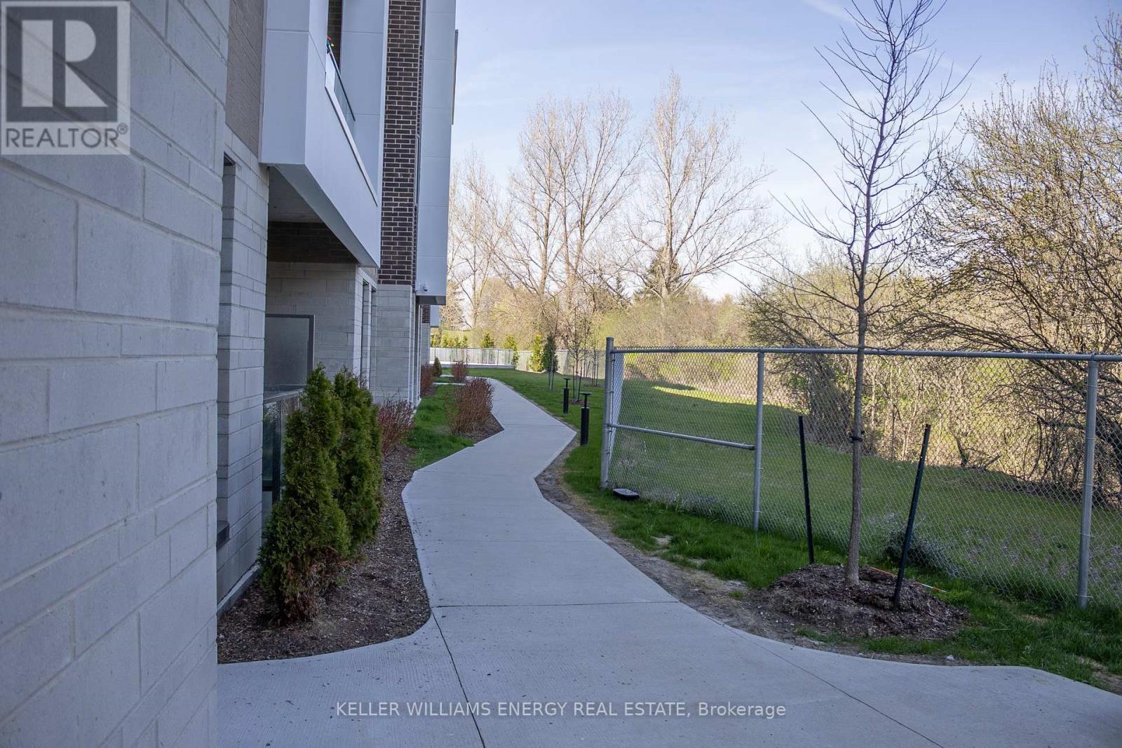 217 - 385 Arctic Red Drive, Oshawa (Windfields), Ontario  L1L 0W9 - Photo 24 - E13088598