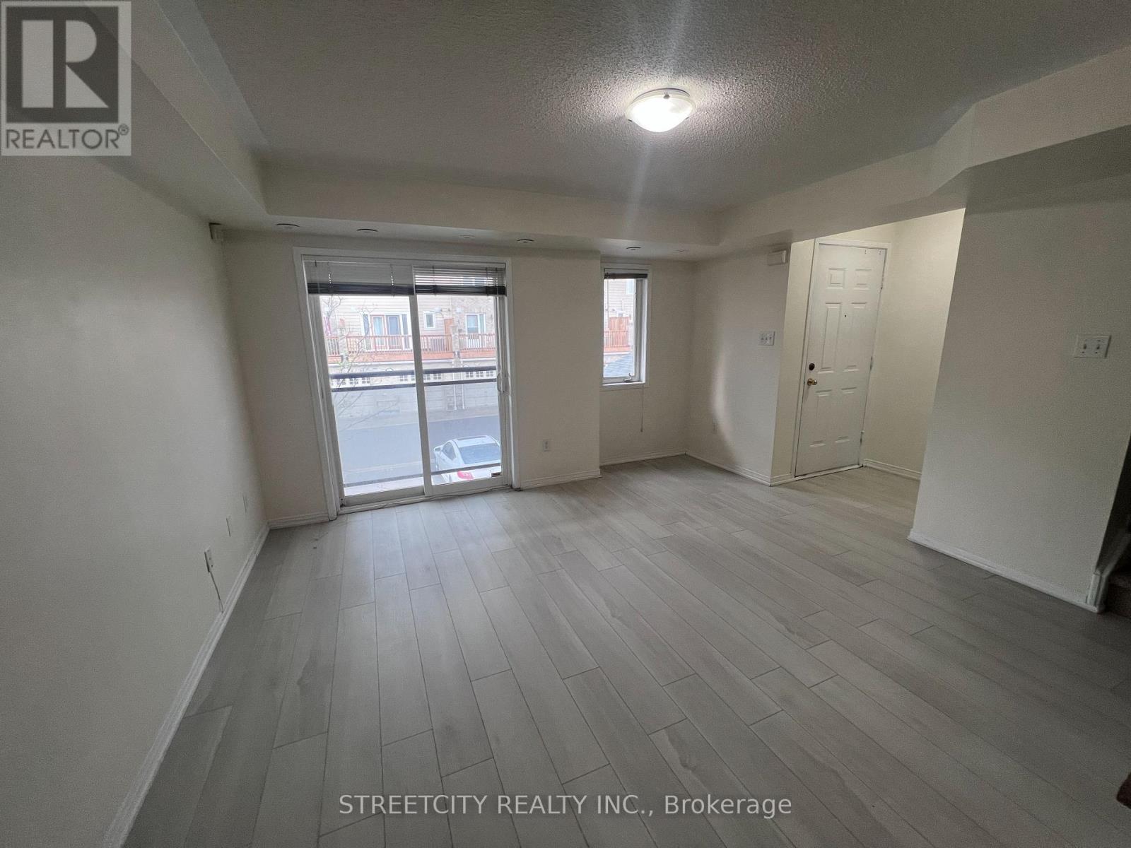 329 - 4975 Southampton Drive, Mississauga, Ontario  L5M 8C5 - Photo 3 - W13088600