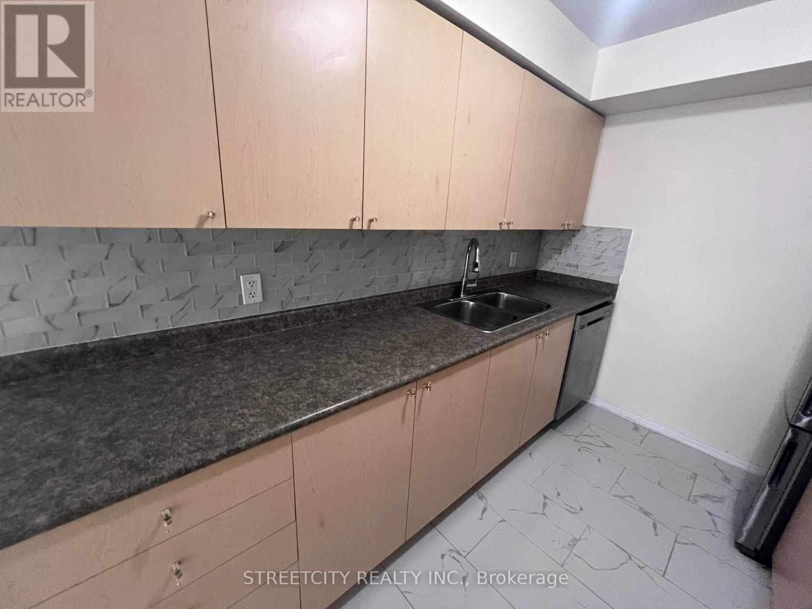 329 - 4975 Southampton Drive, Mississauga, Ontario  L5M 8C5 - Photo 9 - W13088600