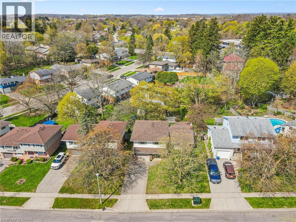 8 Crestwood Drive, Cambridge, Ontario  N1S 3N9 - Photo 3 - 40819433