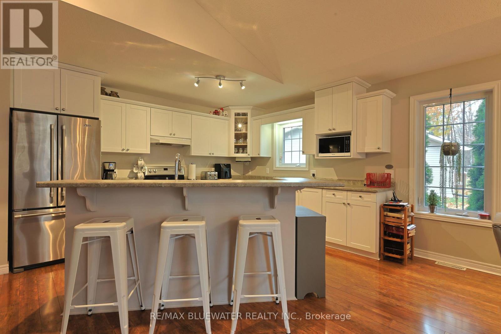 363 Shannon Boulevard, South Huron (Stephen), Ontario  N0M 1T0 - Photo 10 - X13088520