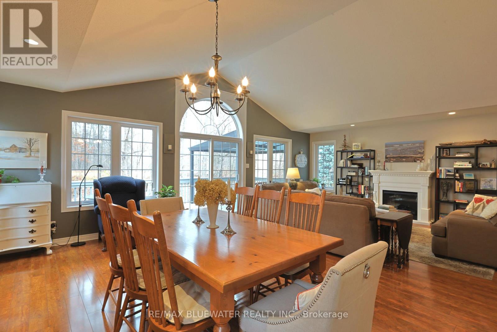 363 Shannon Boulevard, South Huron (Stephen), Ontario  N0M 1T0 - Photo 16 - X13088520