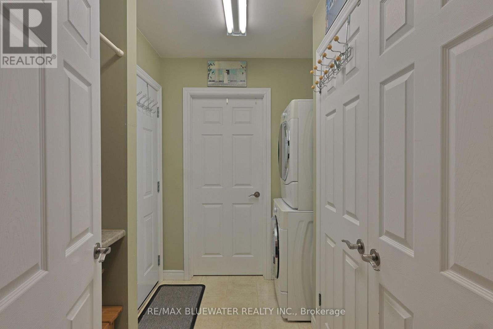 363 Shannon Boulevard, South Huron (Stephen), Ontario  N0M 1T0 - Photo 29 - X13088520