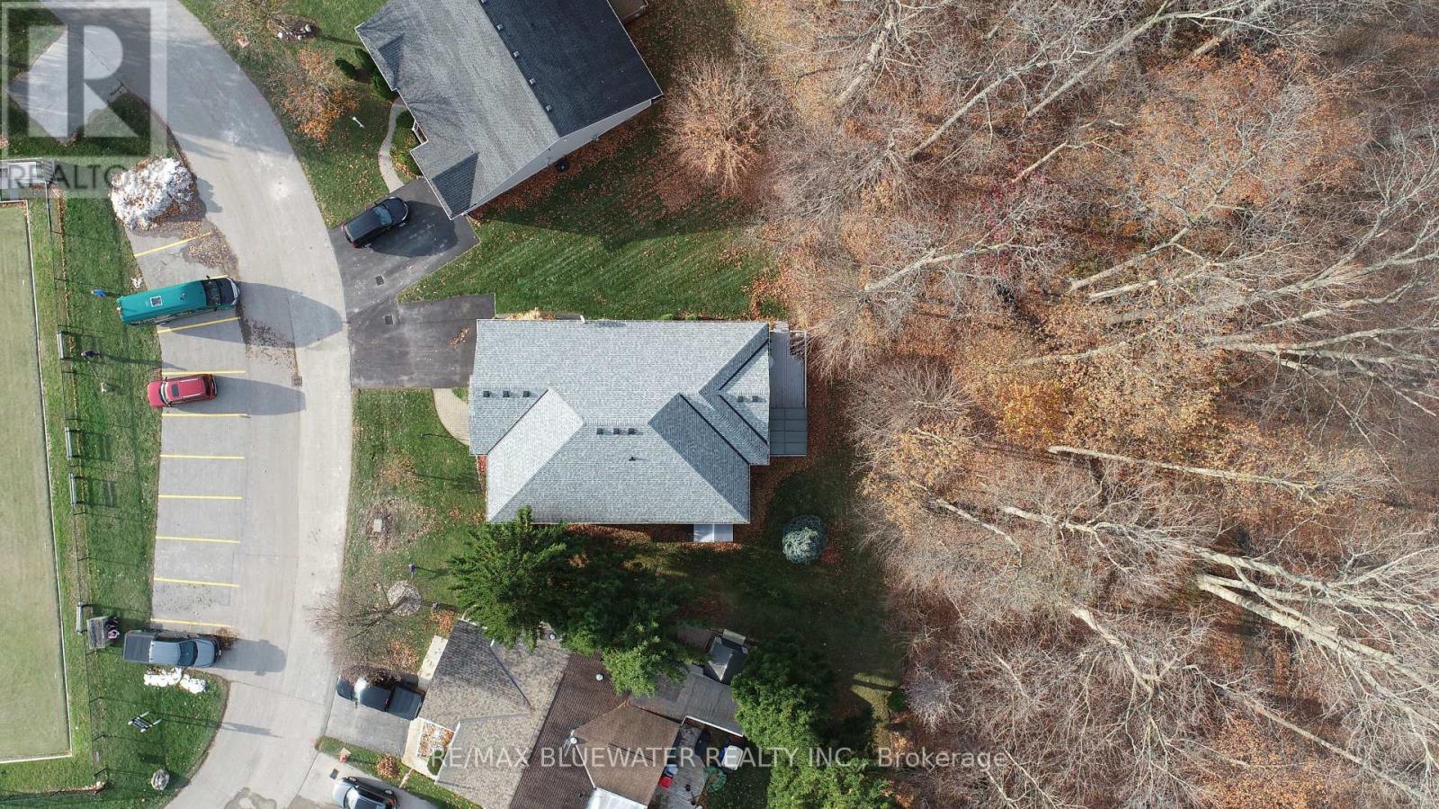 363 Shannon Boulevard, South Huron (Stephen), Ontario  N0M 1T0 - Photo 38 - X13088520