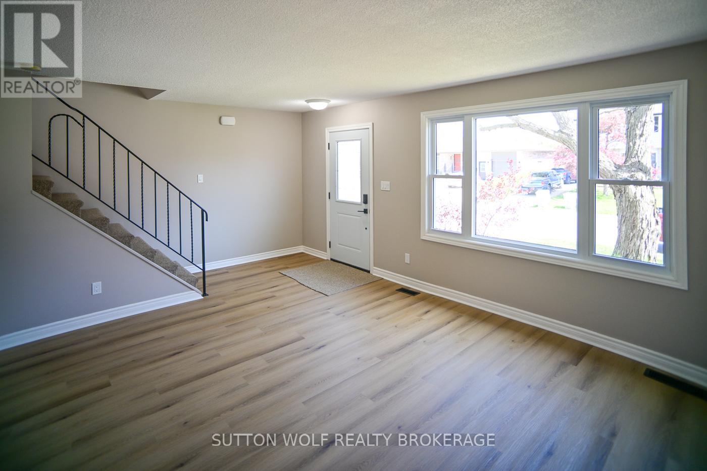 190 Southfield Drive, Strathroy-Caradoc, Ontario  N7G 3V4 - Photo 4 - X13088582