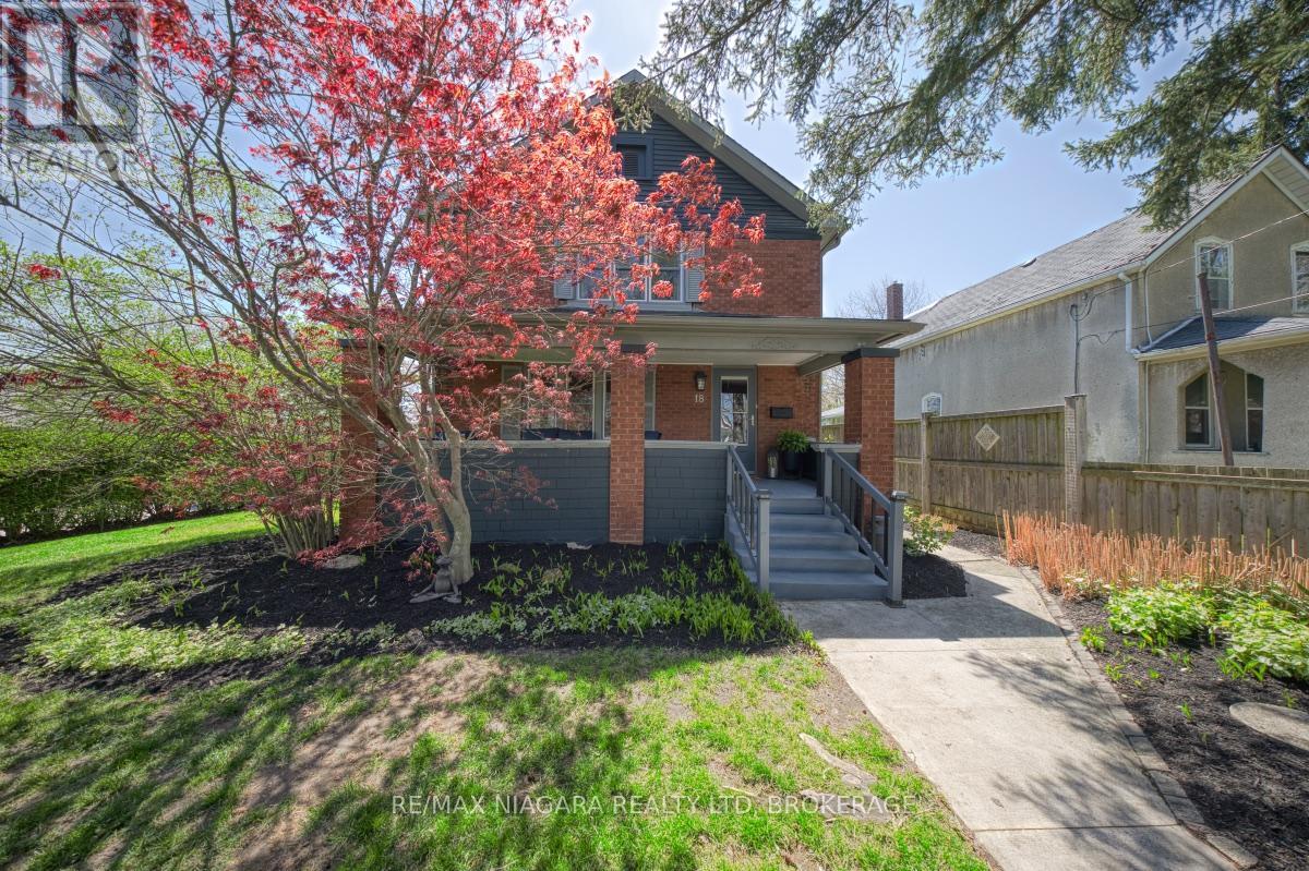 18 Maplecrest Avenue, St. Catharines, Ontario  L2T 1A8 - Photo 2 - X13083956