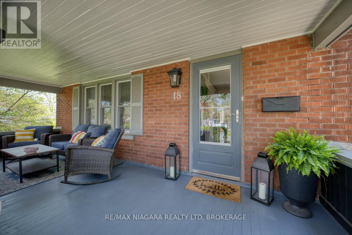 18 Maplecrest Avenue, St. Catharines, Ontario  L2T 1A8 - Photo 3 - X13083956