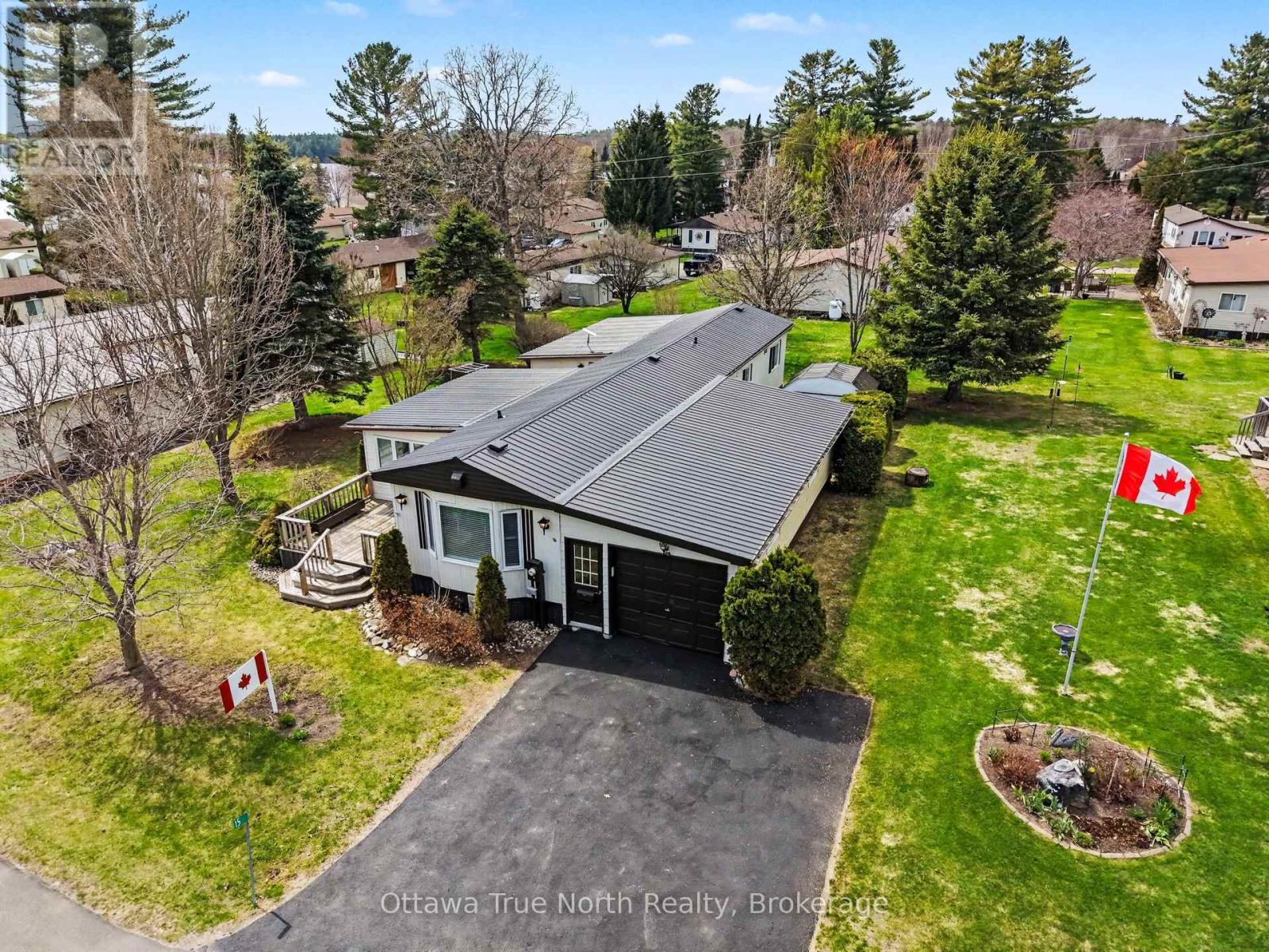 15 Hardwood Lane, Mcnab/braeside, Ontario  K0A 3L0 - Photo 25 - X13088538