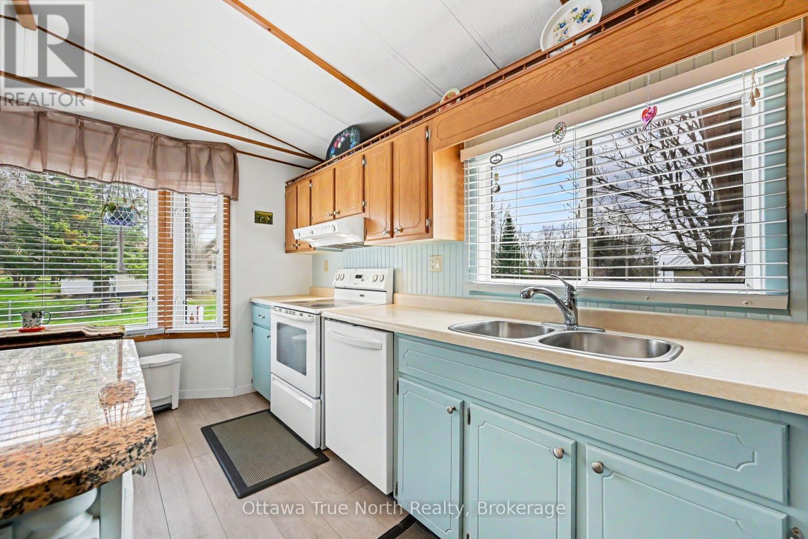 15 Hardwood Lane, Mcnab/braeside, Ontario  K0A 3L0 - Photo 5 - X13088538