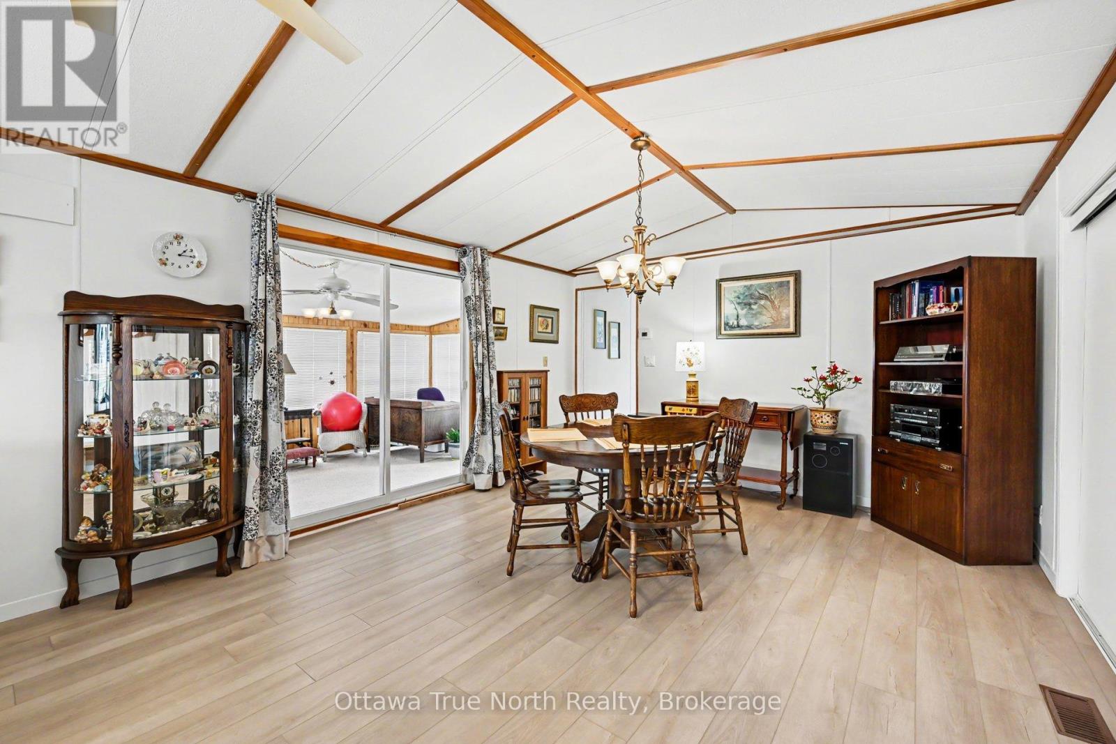 15 Hardwood Lane, Mcnab/braeside, Ontario  K0A 3L0 - Photo 9 - X13088538