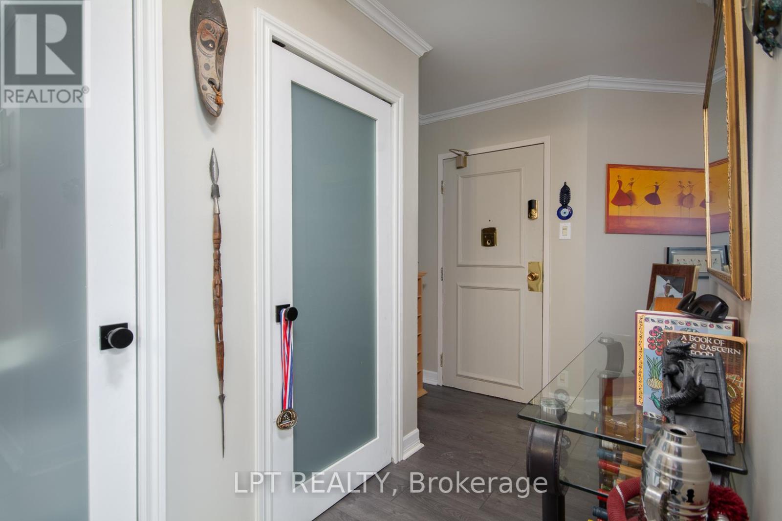 703 - 40 Arthur Street, Ottawa, Ontario  K1R 7T5 - Photo 4 - X12975812